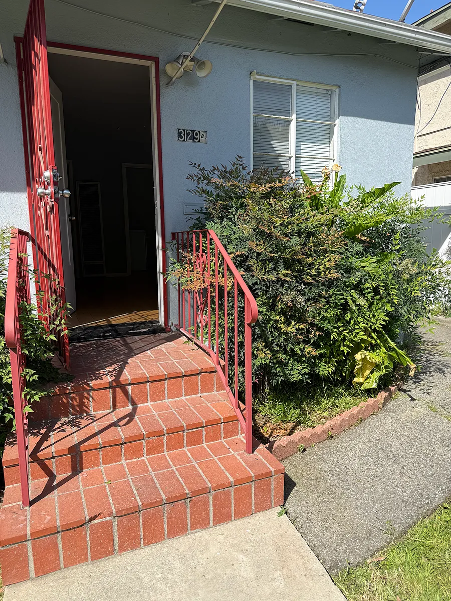 Building Photo - 329 N Chapel Ave #B