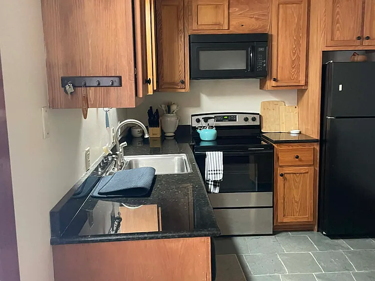 1018 Bienville St #2 — Photo 16