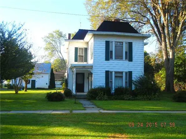 517 Mechanic St, Waterville, OH 43566