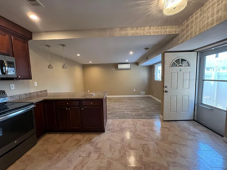 168 Braisted Ave #1 — Photo 6