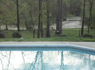 122 Creek Side Dr, Mount Holly, NC 28120