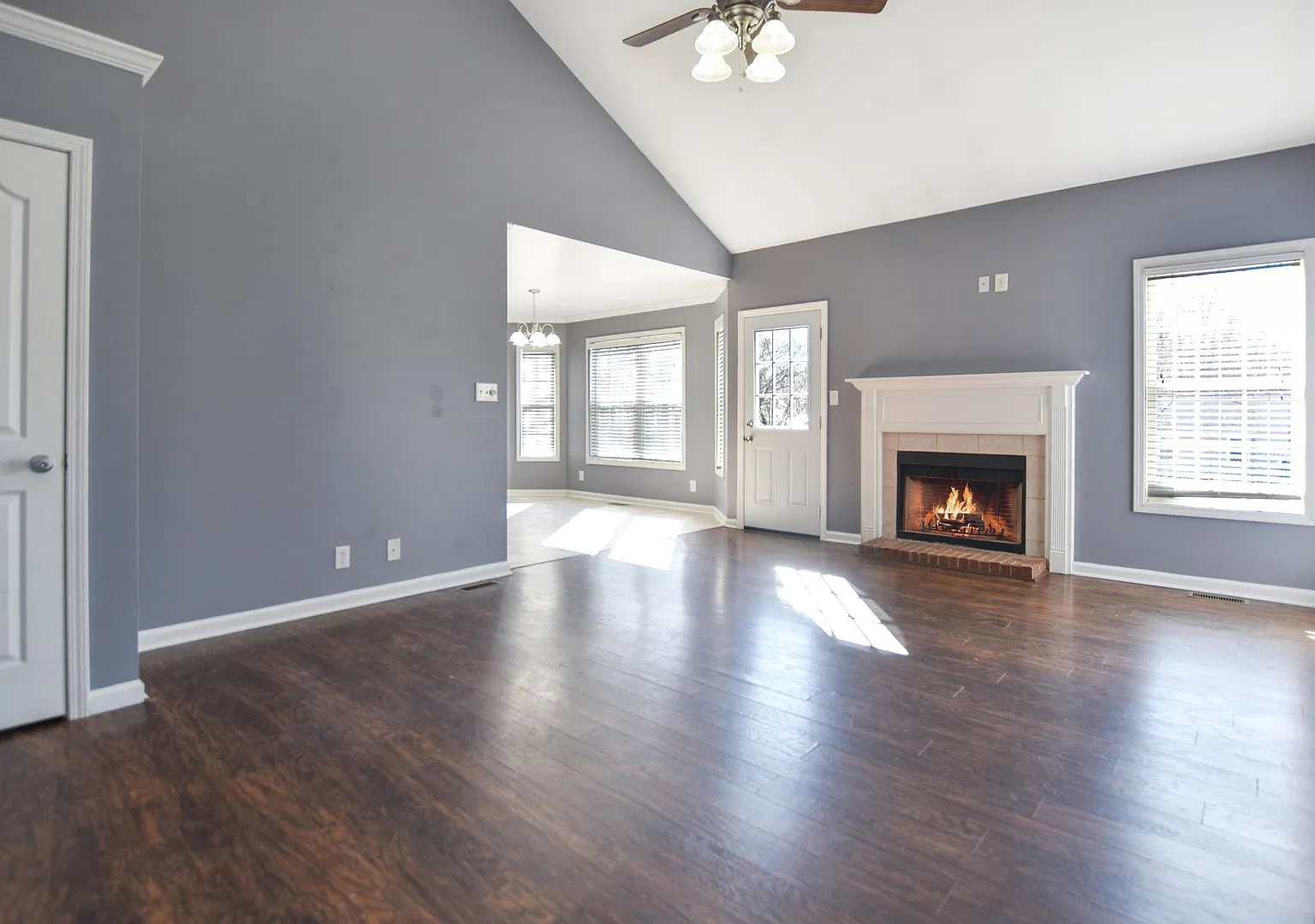 Pet Friendly Three Bedroom! — Photo 4