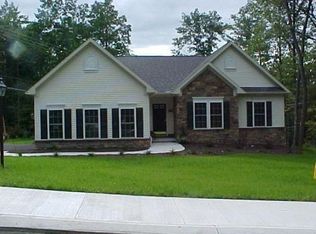 830 Brush Oaks Dr, Altoona, PA 16602