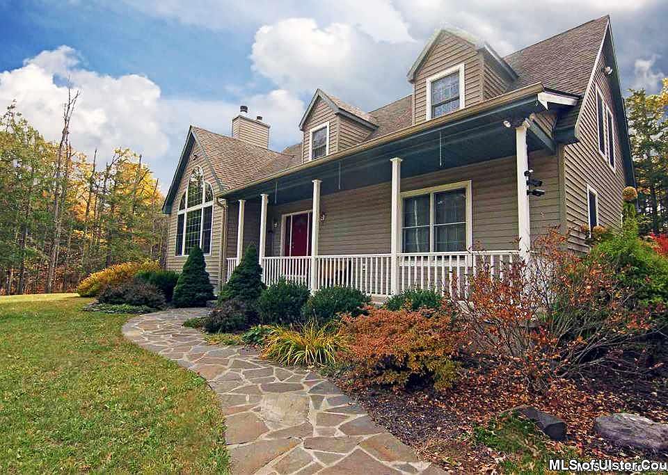 1st image of 136 Russell Ln