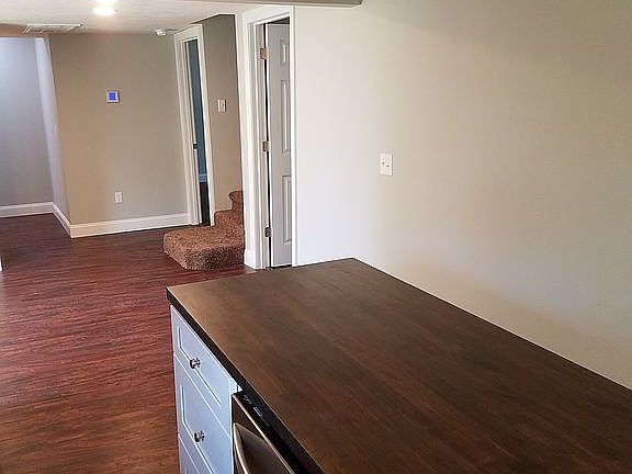 Kit to Dining & Stairs