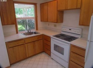 1567 Russet Dr, Eugene, OR 97401