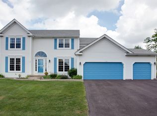 117 Bobolink Dr, Grayslake, IL 60030