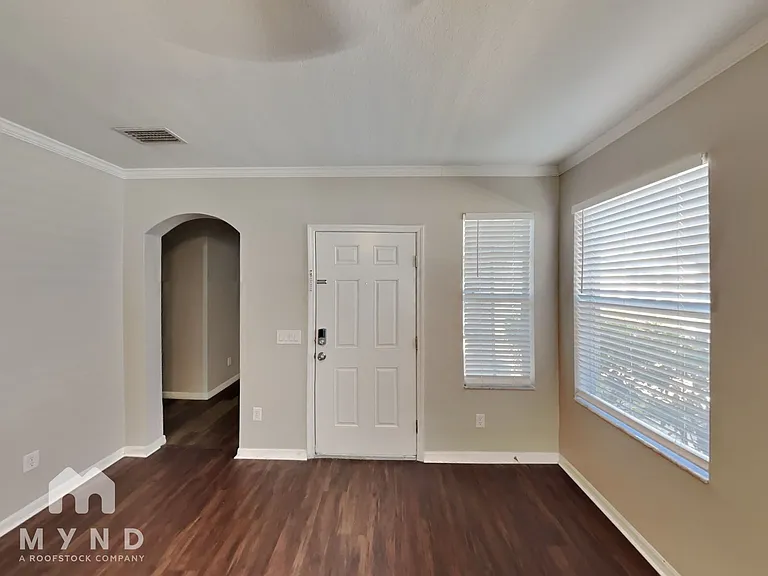 8131 Canterbury Lake Blvd — Photo 7