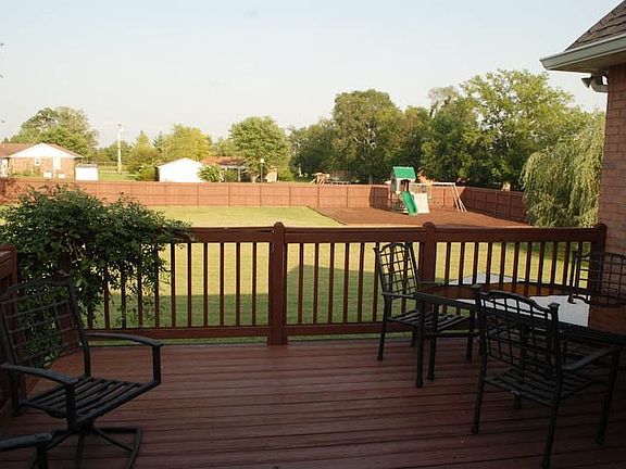 Huge Level Back Yard/Privacy Fence