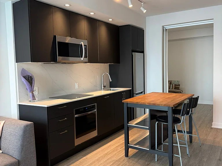 1926 Lake Shore Blvd W #2808 — Photo 4