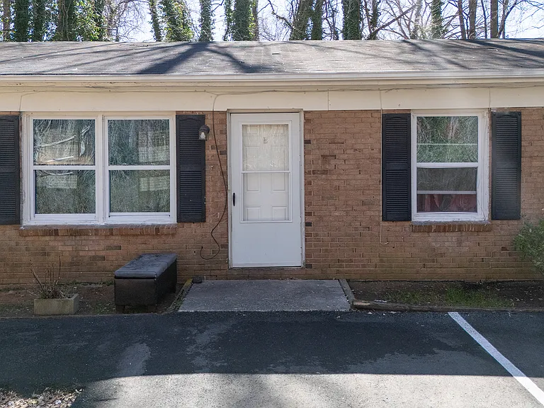2718 Crescent Ln #D — Photo 27