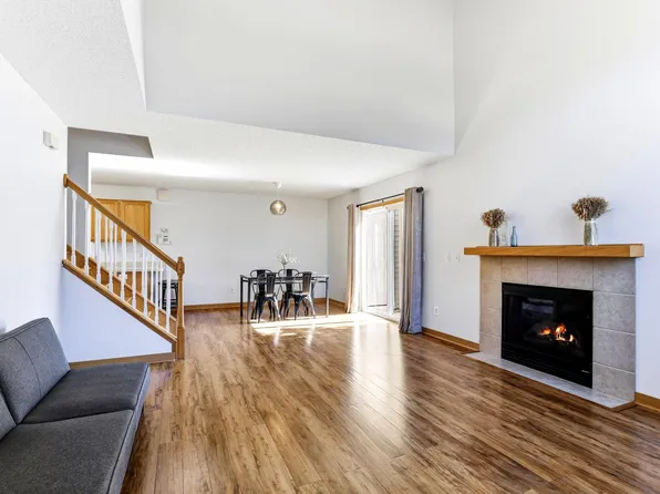 2481 Yellowstone Dr #104, Hastings, MN 55033
