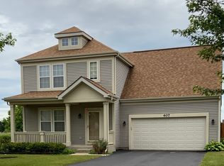 407 W Waterbury Dr, Round Lake, IL 60073