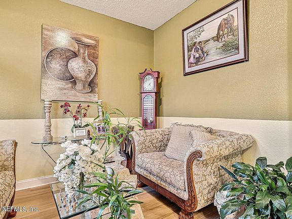 4th image of 6657 Digby Ln
