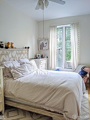 4th image of 117 W 74th St APT 3A