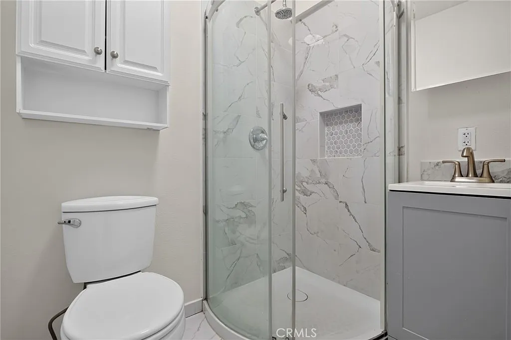 2 bed, 768 sqft, $2,000 — Photo 4