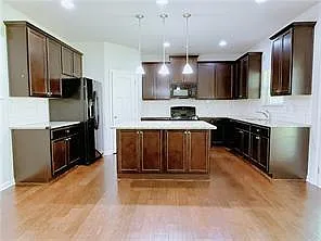 715 Mimosa Way — Photo 11