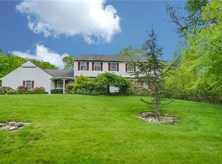 473 Saddle River Rd, Airmont, NY 10952