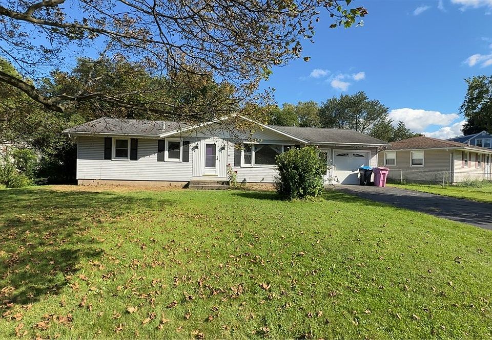 1st image of 260 Ripplewood Dr