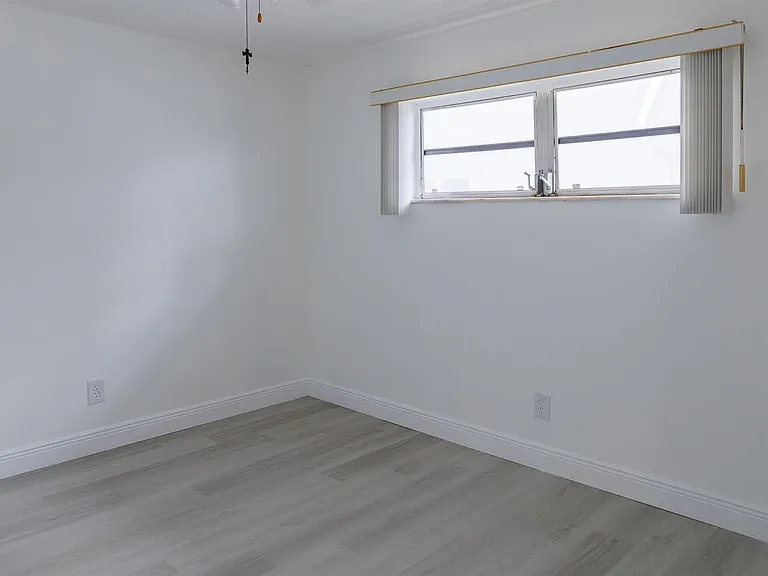 6211 SW 37th St #211 — Photo 21