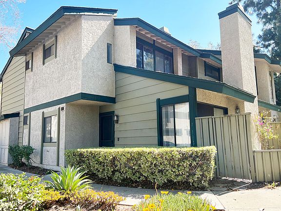 2nd image of 3541 Toyon St