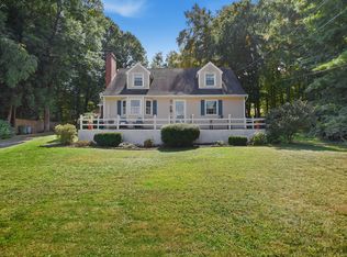 247 Poplar Rd, Middletown, CT 06457