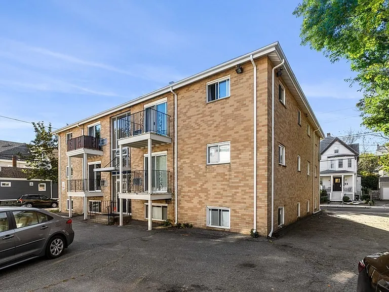 87 Cedar St #5 — Photo 11