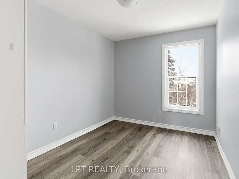 244 Penetanguishene Rd #4 — Photo 21