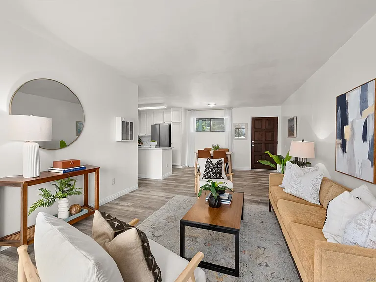 2605 Pico Pl #215 — Photo 8