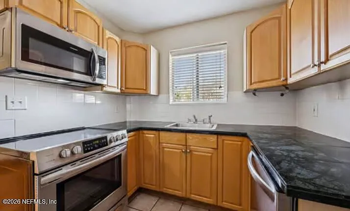 2159 Riverside Ave #7 — Photo 13