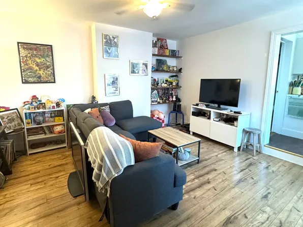 556 6th Avenue image 3 of 12