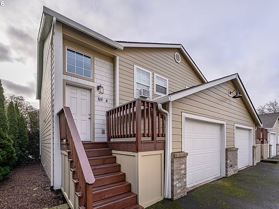 3rd image of 710 N Elliott Rd