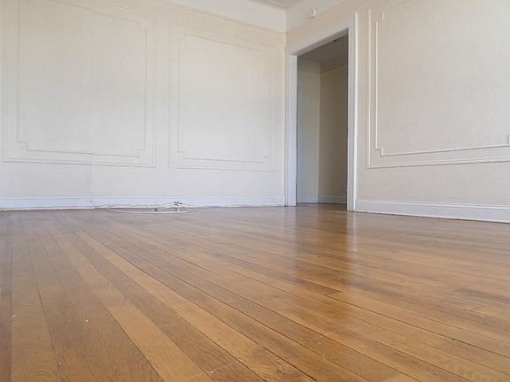3rd image of 7115 65th St APT 5D