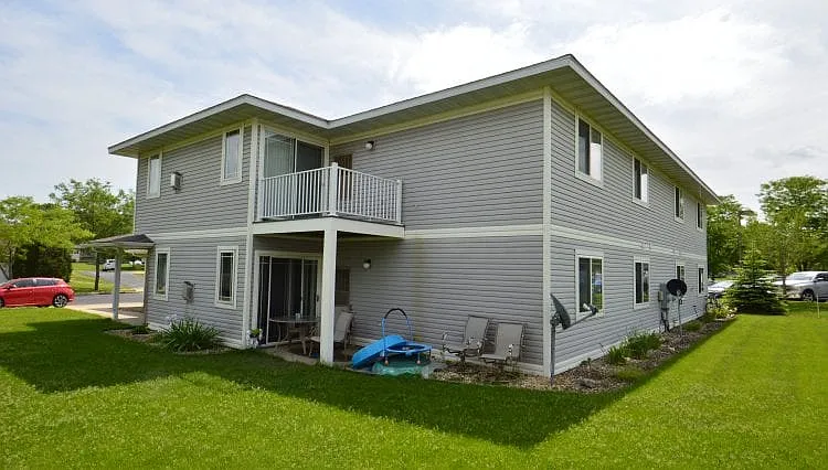273 Meadowside Dr — Photo 6