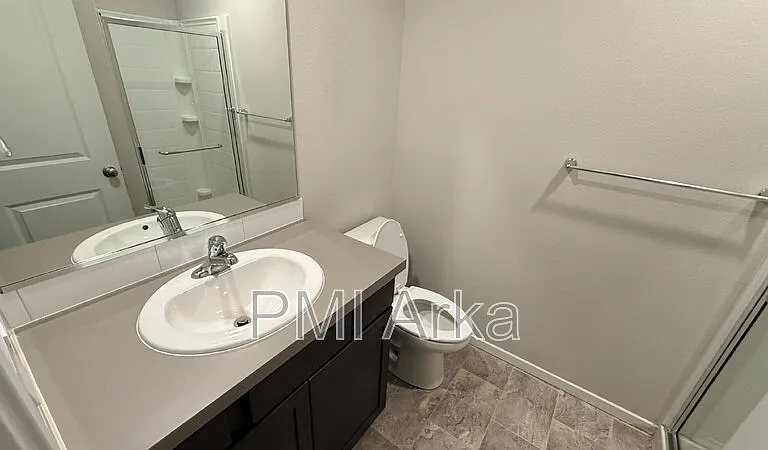 10823 32nd St NE — Photo 17