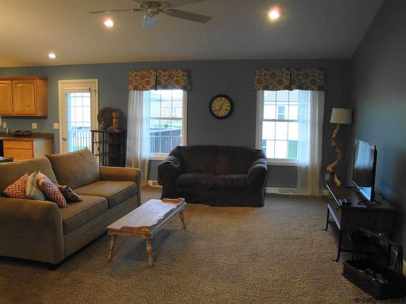 3rd image of 258 Bryn Dr