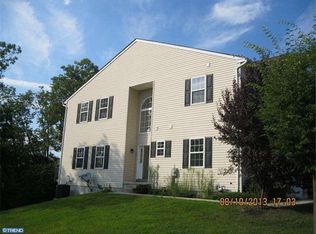 121 Stone Hill Dr, Pottstown, PA