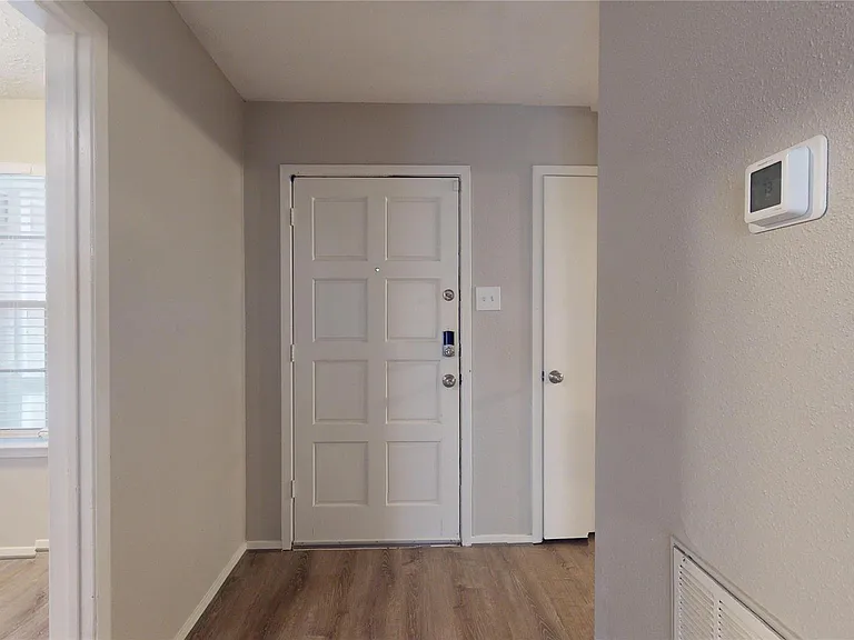 2331 Barrington Place Dr — Photo 6