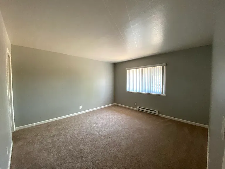 Blackford Oaks Apartments — Photo 9