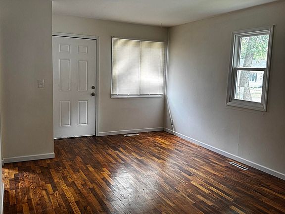2nd image of 1234 Huron St