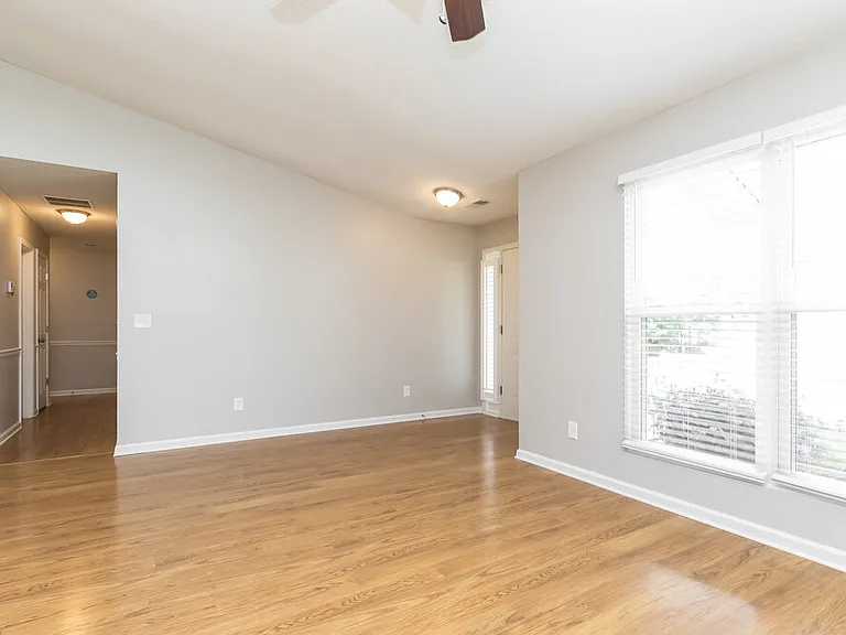 1867 Fort River Way — Photo 3