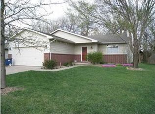 10005 W Prairie Woods Ct, Wichita, KS 67209