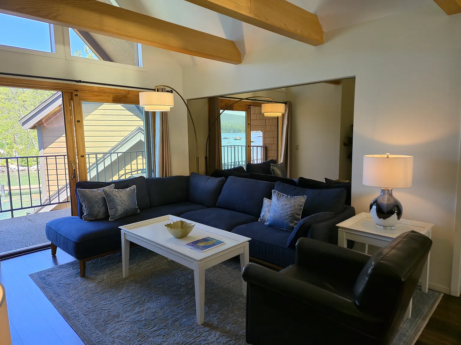 2 bed, 1.5 bath, $5,500 — Photo 4