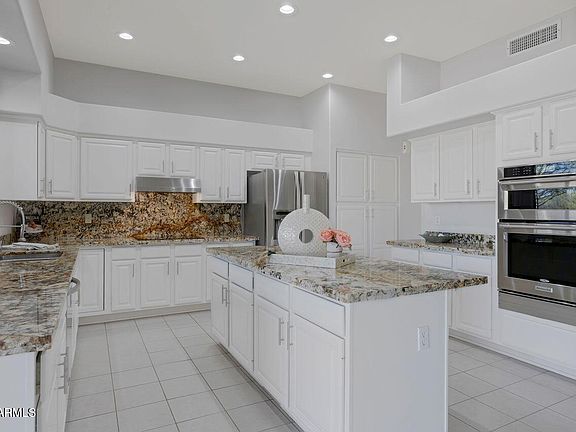 5th image of 4703 E CHAPAROSA Way