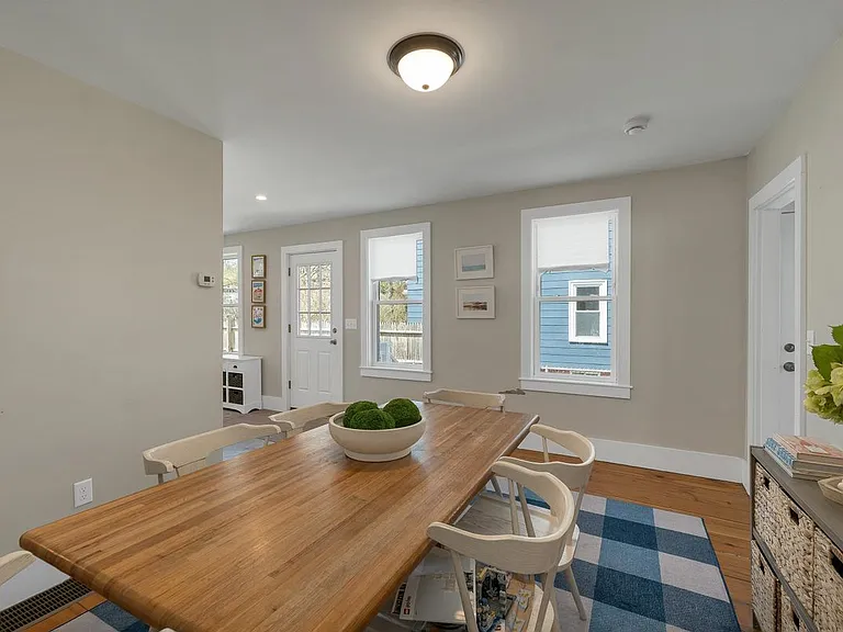 16 Chestnut St — Photo 11