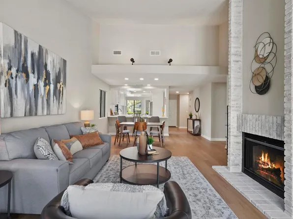 5643 Adobe Falls Rd Unit C, San Diego, CA 92120