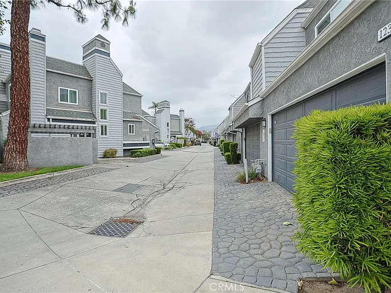 1230 S Barranca Ave #F — Photo 14