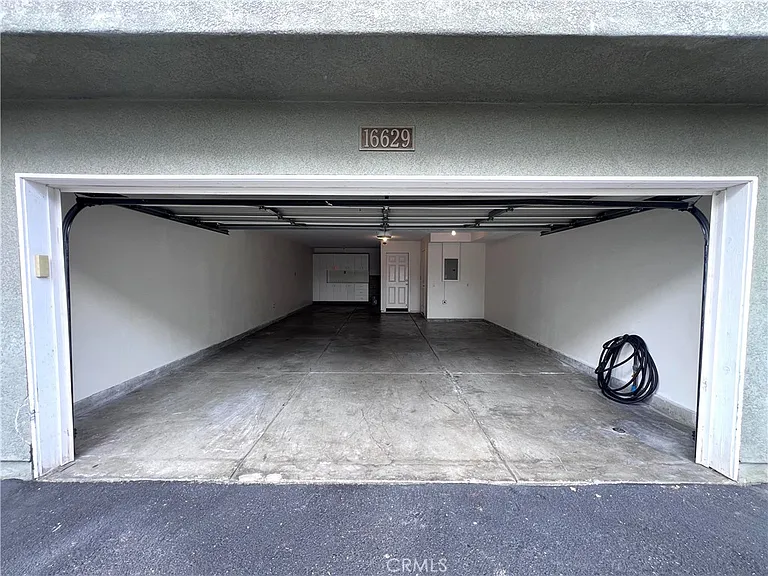 16629 Yukon Ave — Photo 3