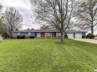 2939 Saint James Rd, Springfield, IL 62707