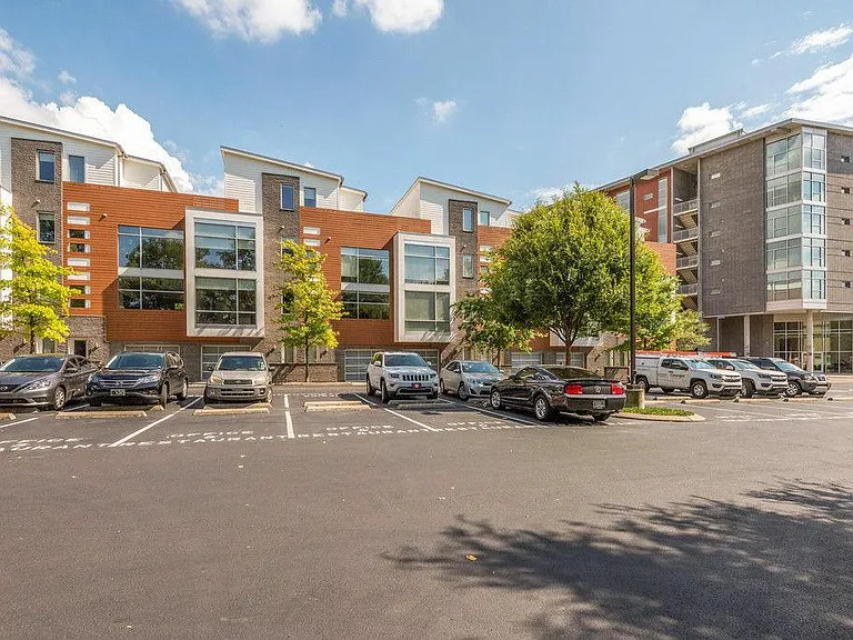 2115 Yeaman Pl #332 — Photo 3